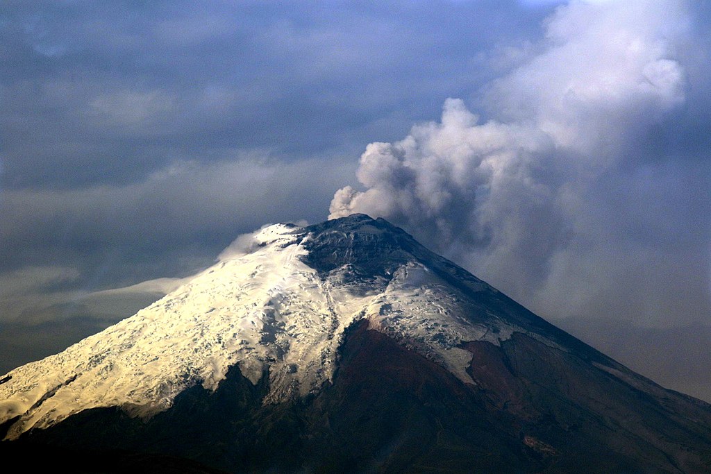 Cotopaxi<br/>5,897 m